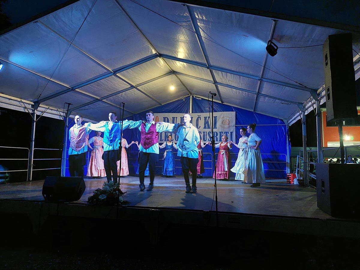 Hrvatska Dubica – 19. dubički folklorni susreti – Selo.hr