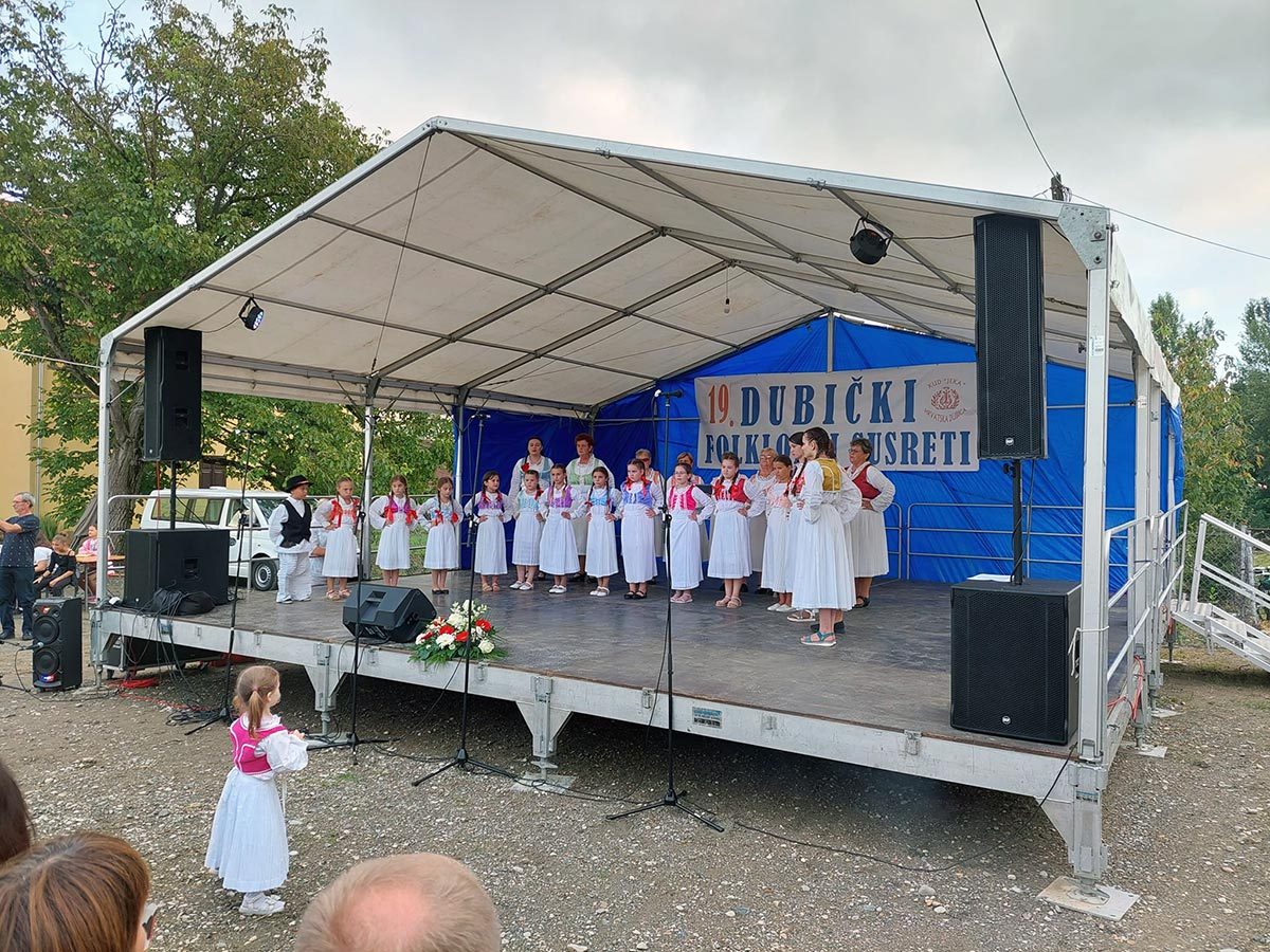 Hrvatska Dubica – 19. dubički folklorni susreti – Selo.hr