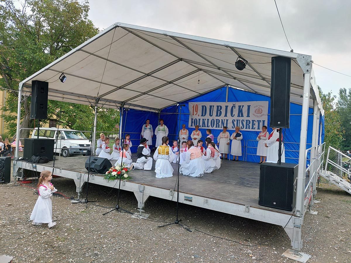 Hrvatska Dubica – 19. dubički folklorni susreti – Selo.hr